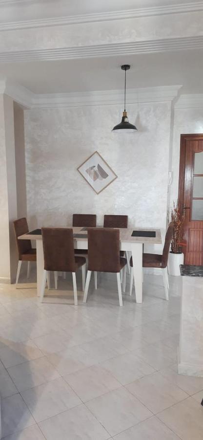 Beautiful Near Downtown N 40 *